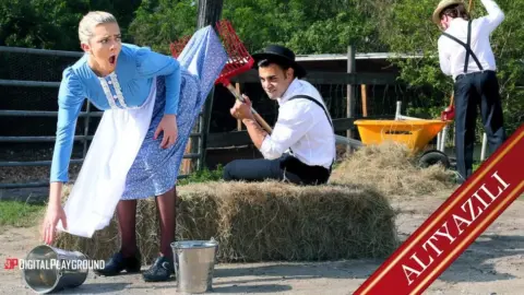 Okuldan Kaçan Liseli Kız Kardeşimi Sikerek Eğitim Hayatına Döndürdüm